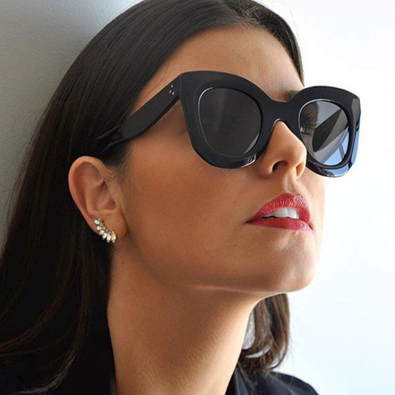 Loovay Laura Zonnebril, Cat Eye Design