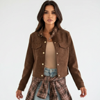 Korte Jas met Suède-Look en Gouden Knopen – Elegante Herfststijl