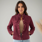 Korte Jas met Suède-Look en Gouden Knopen – Elegante Herfststijl