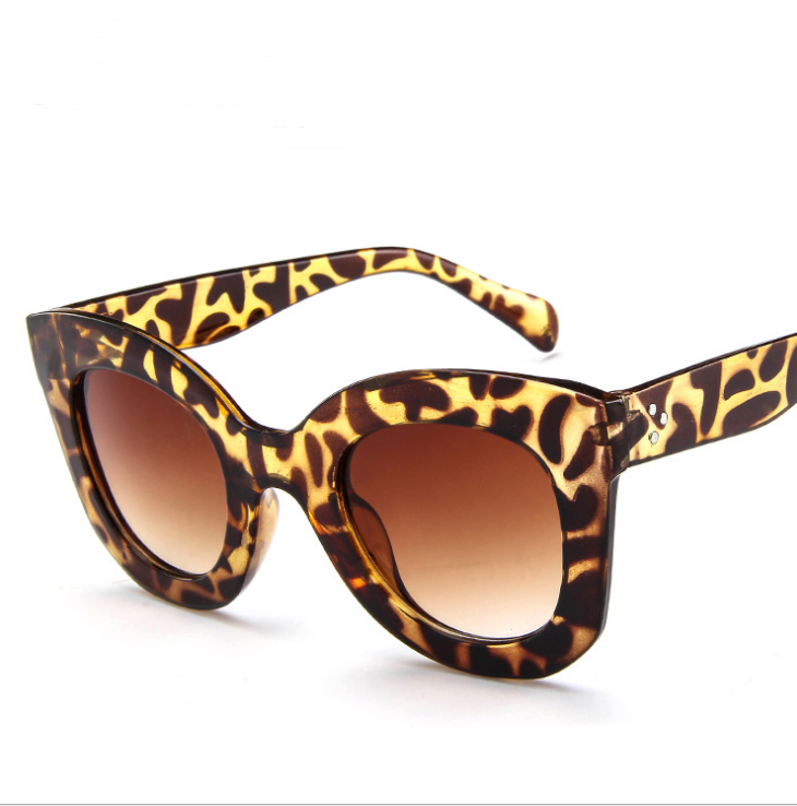 Loovay Laura Zonnebril, Cat Eye Design