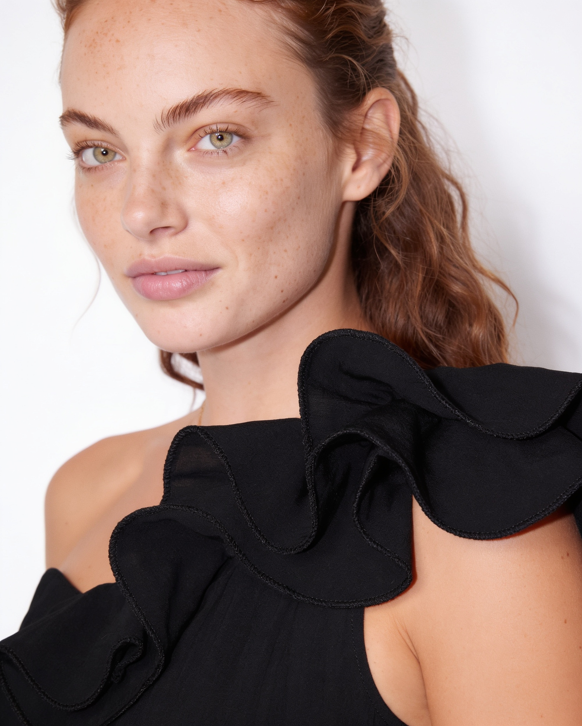 Loovay Ravienne One-Shoulder Maxi-jurk met Ruches en Split