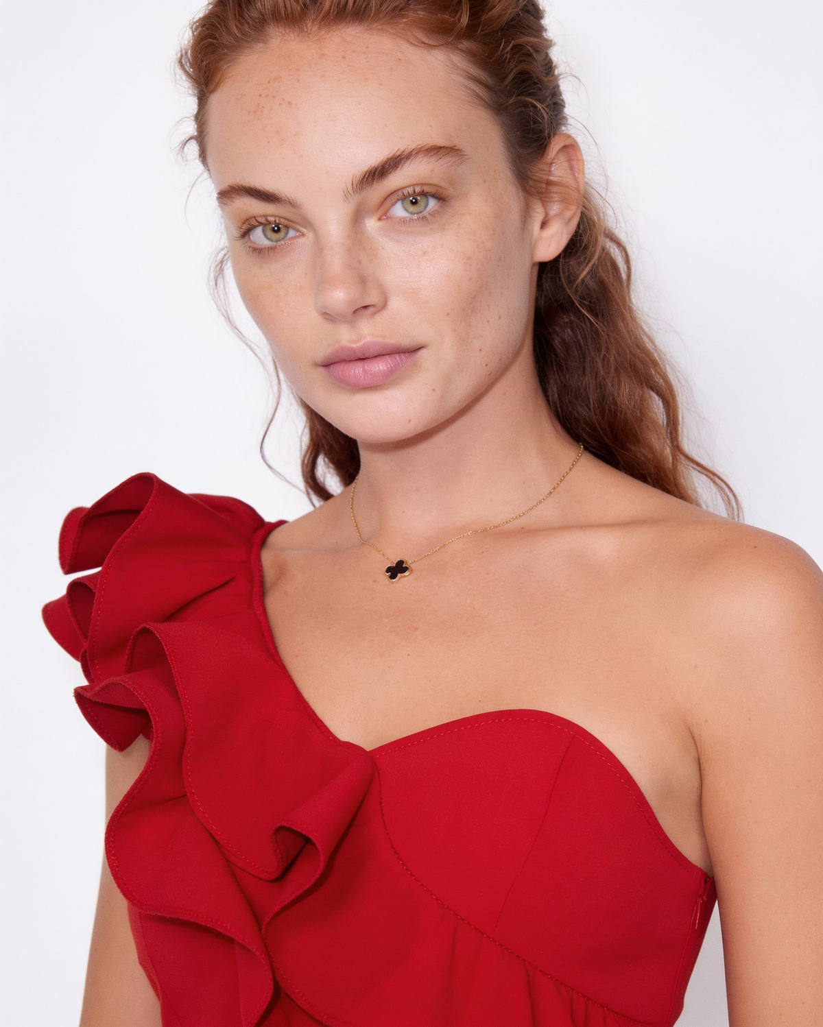 Loovay Ravienne One-Shoulder Maxi-jurk met Ruches en Split