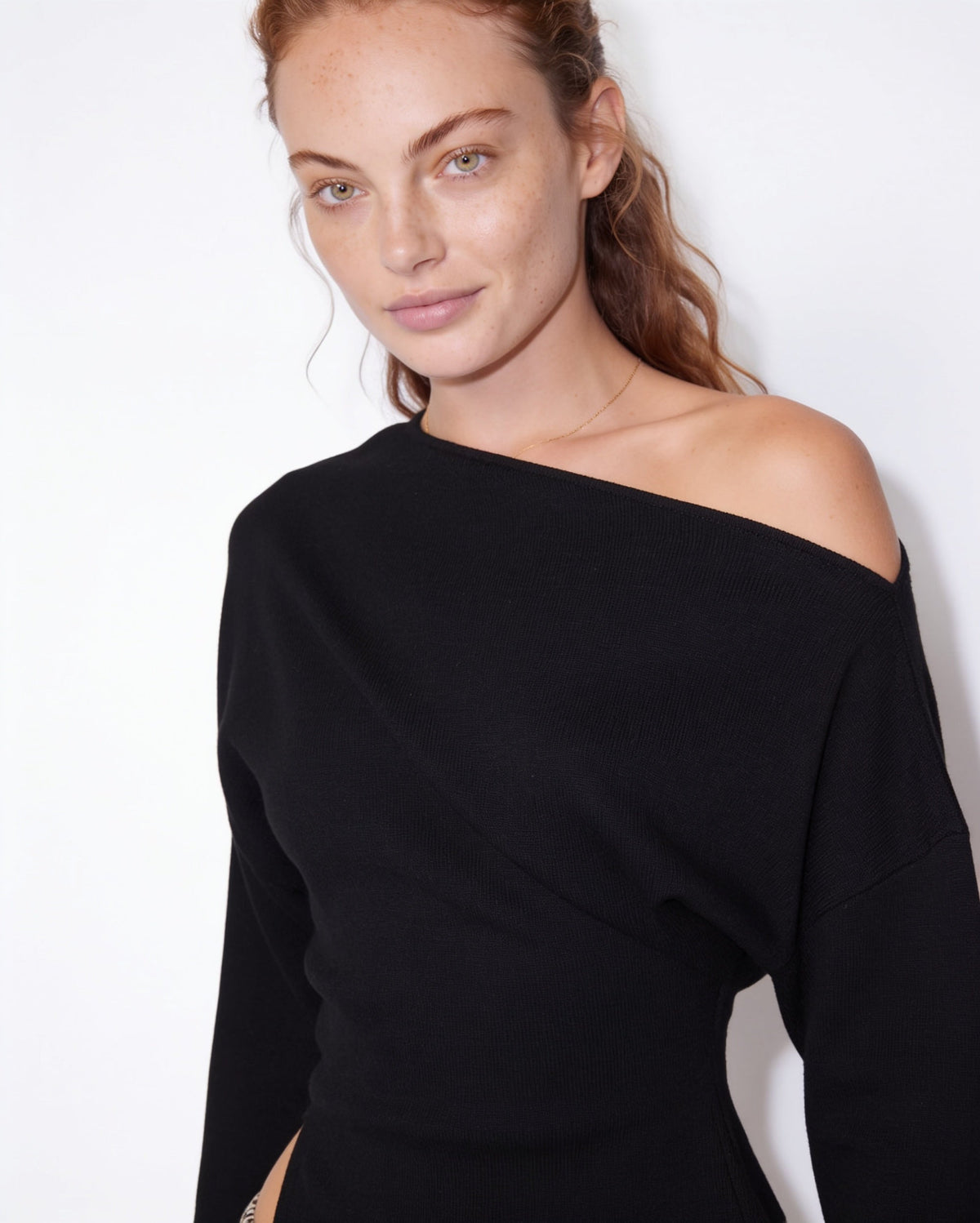 Loovay Avienne Asymmetrische Off-Shoulder Top