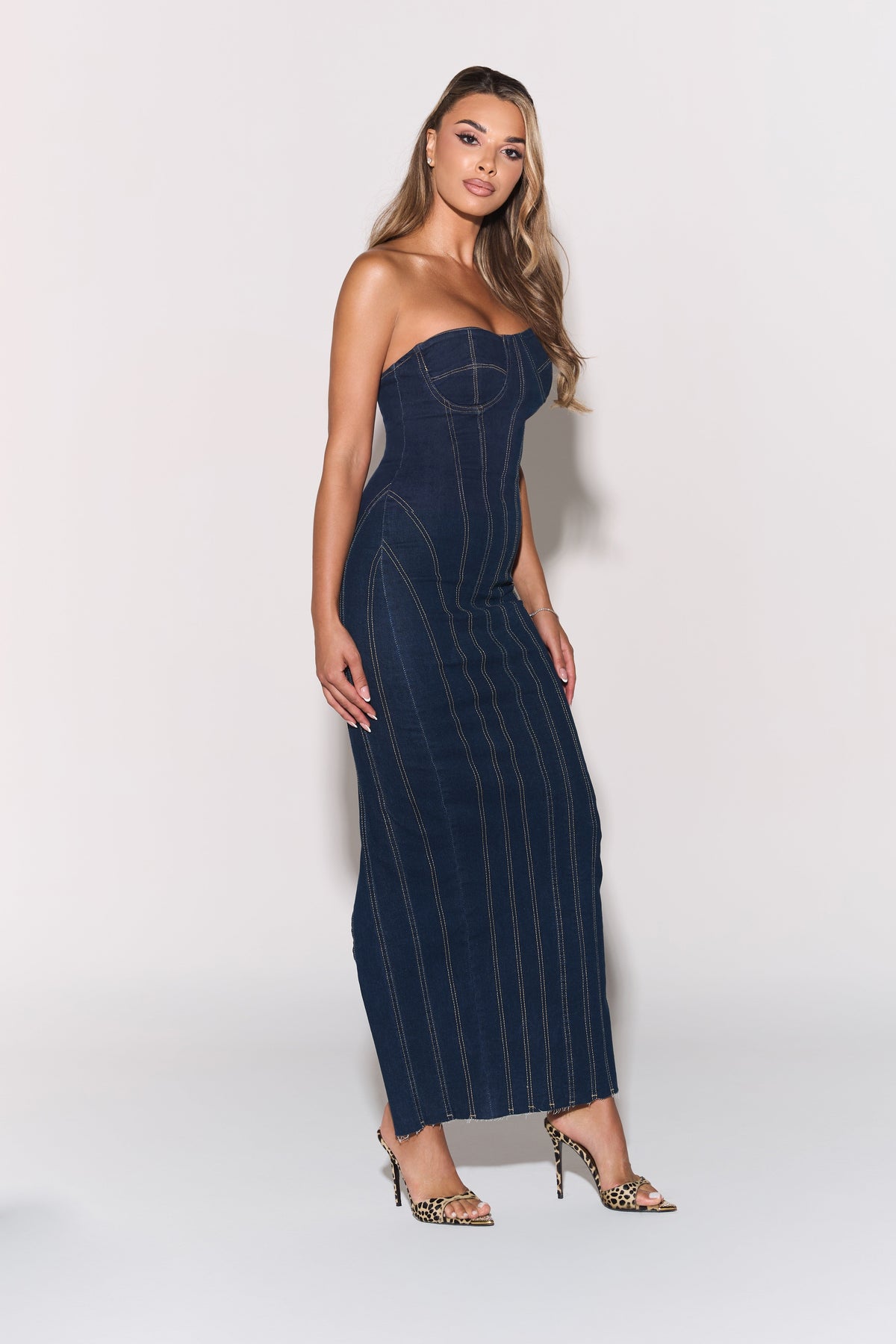 Loovay Daevira Strapless Denim Maxi Jurk