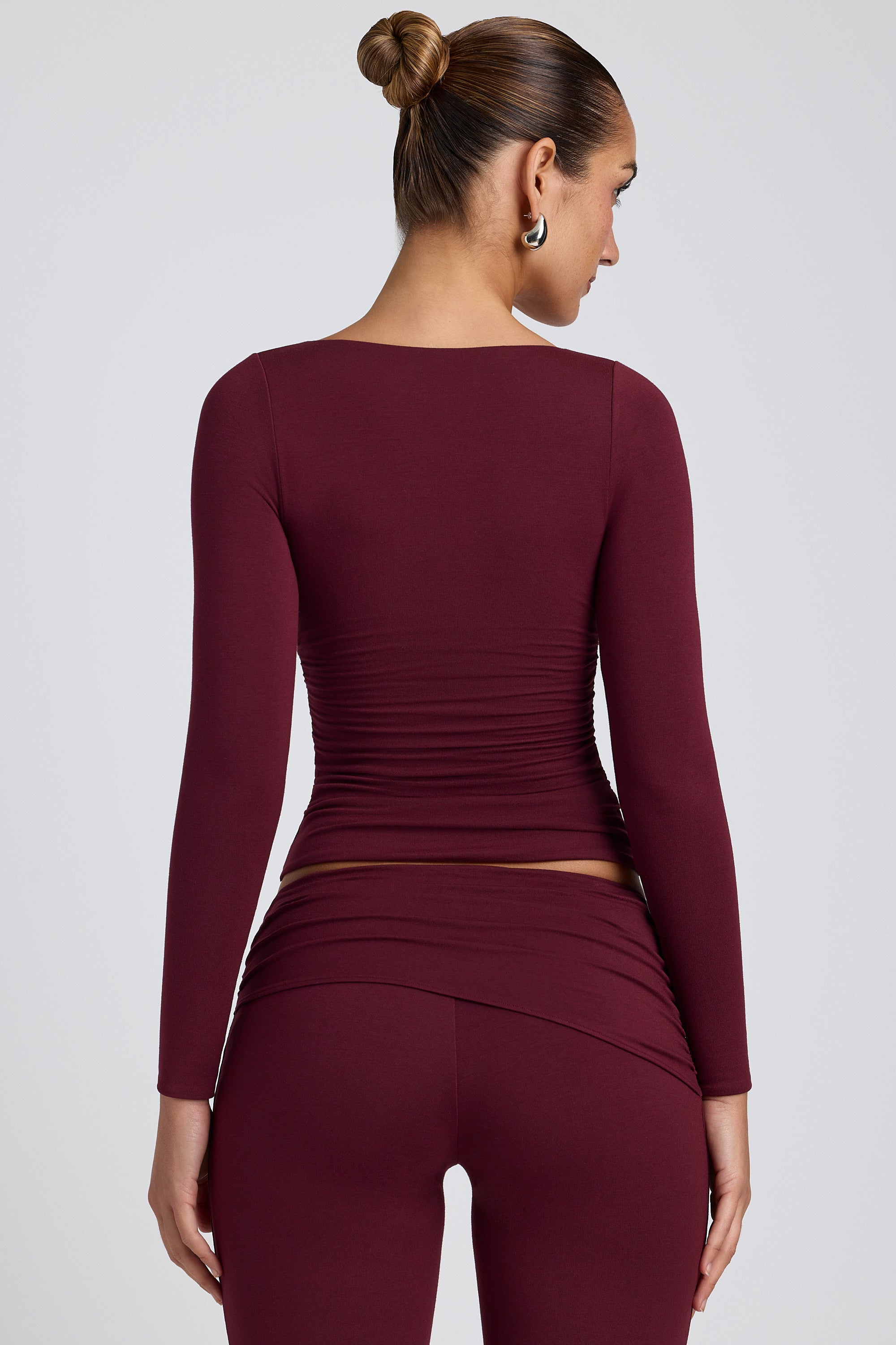 Loovay Solenne, Sculpt V Hals Top