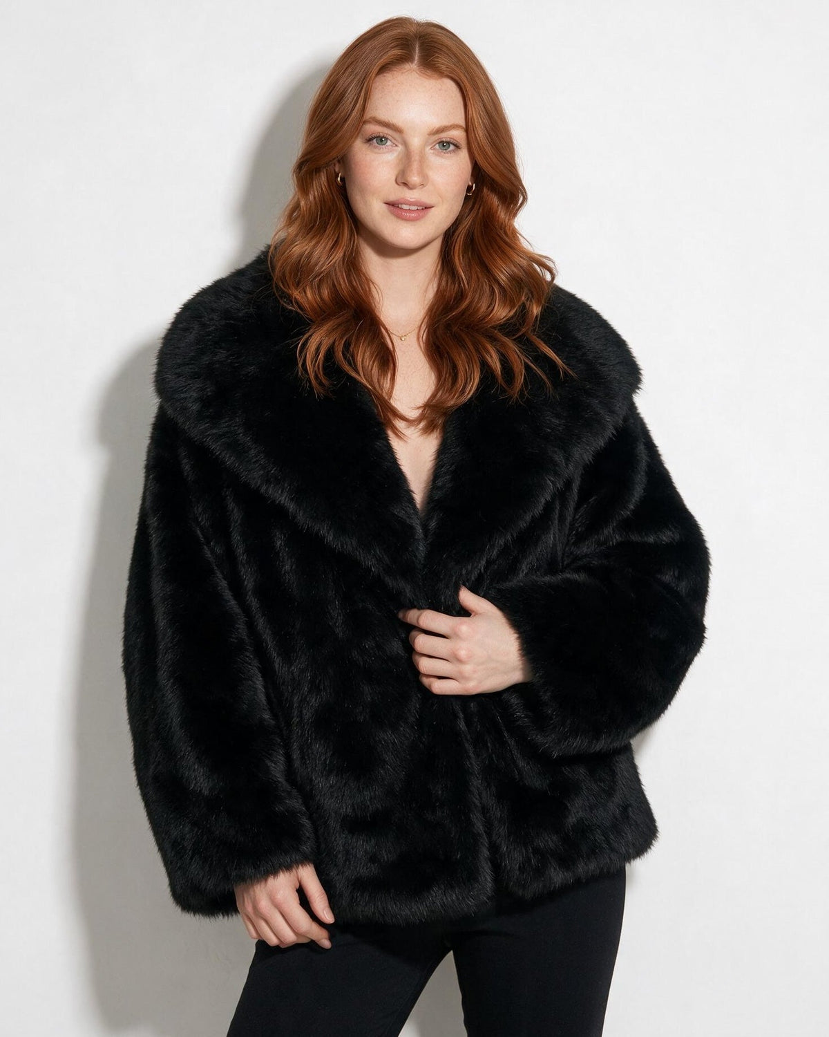 Loovay Isabeau Cropped Imitatiebont Jas met Grote Kraag