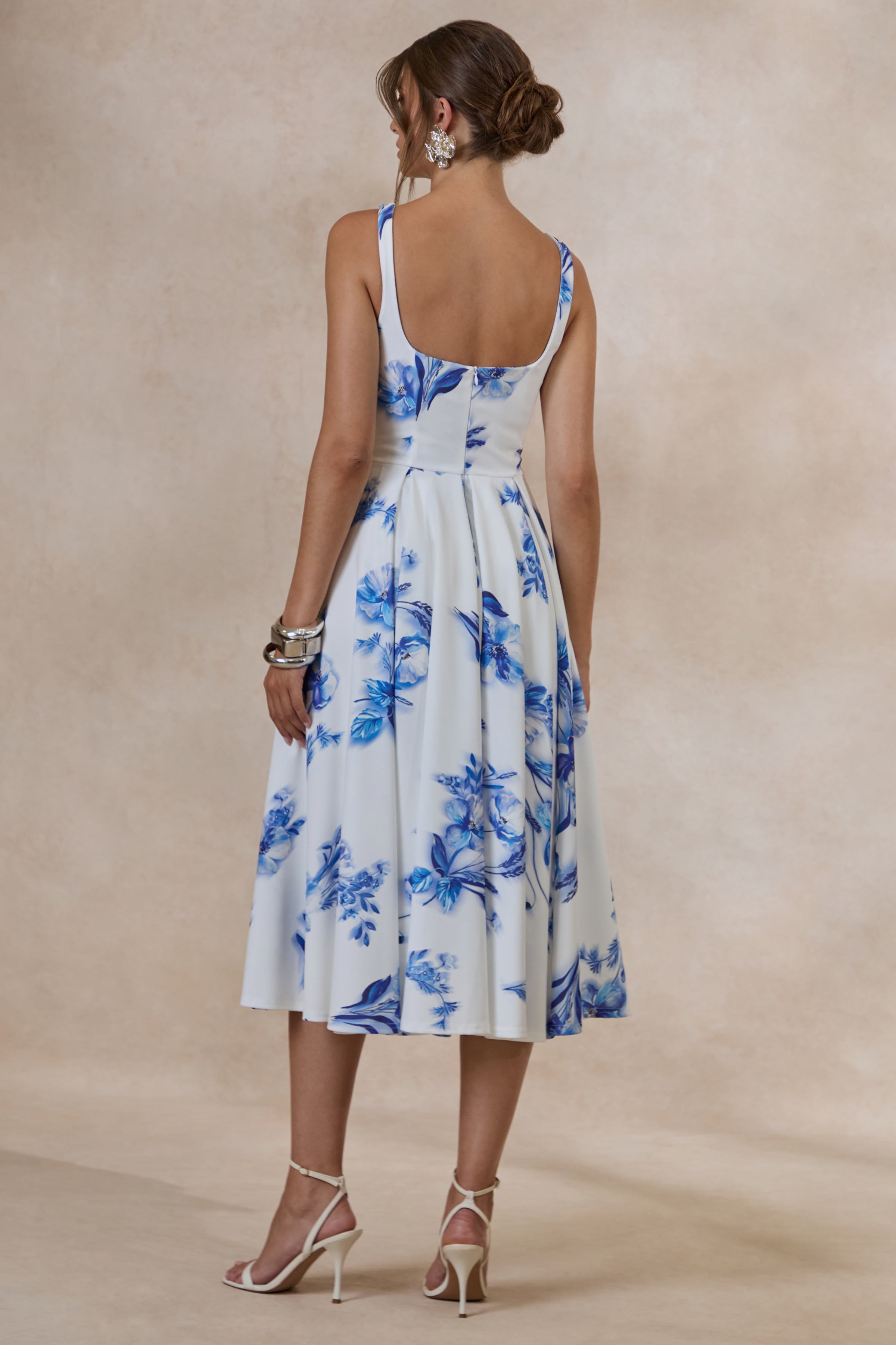 Loovay Azurine Midi Jurk, Witte Jurk met Blauwe Bloemenprint