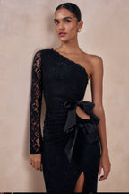 Loovay Celestine, One Shoulder Kanten Maxi Jurk