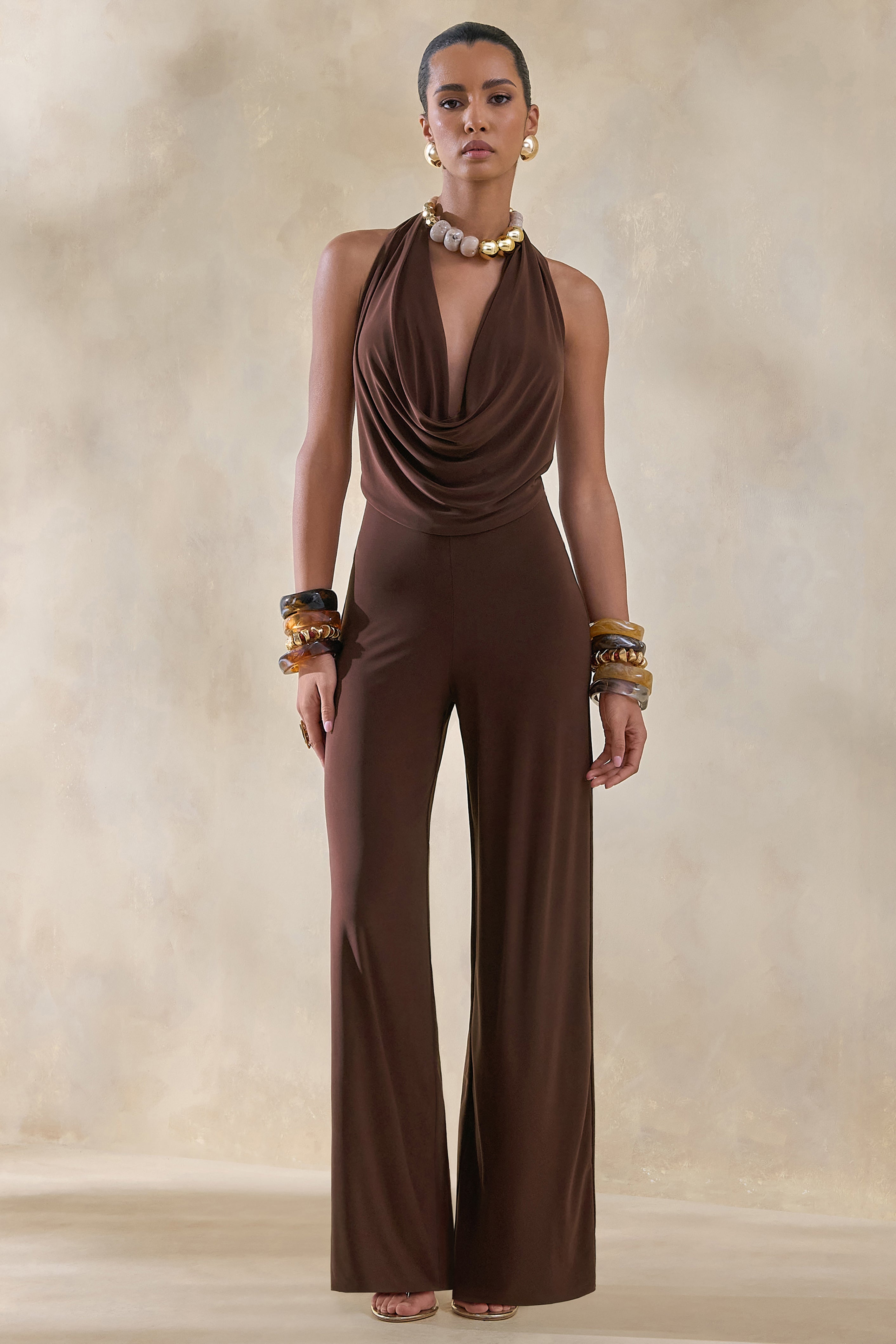 Loovay Virelle Jumpsuit, Bruine Halter Jumpsuit met Gedrapeerde Halslijn