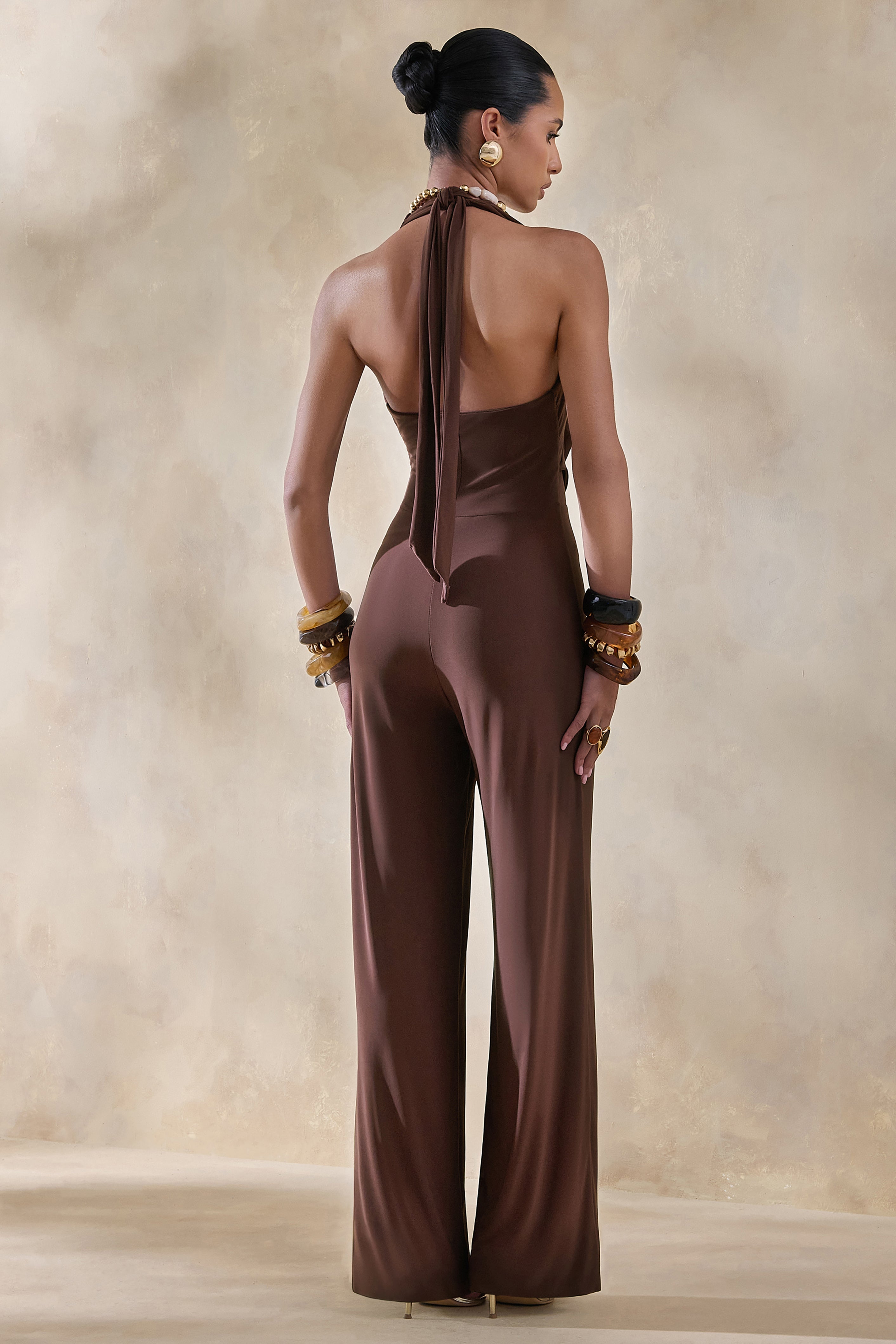 Loovay Virelle Jumpsuit, Bruine Halter Jumpsuit met Gedrapeerde Halslijn