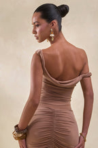 Loovay Velisse Set, Asymmetrische Elegantie