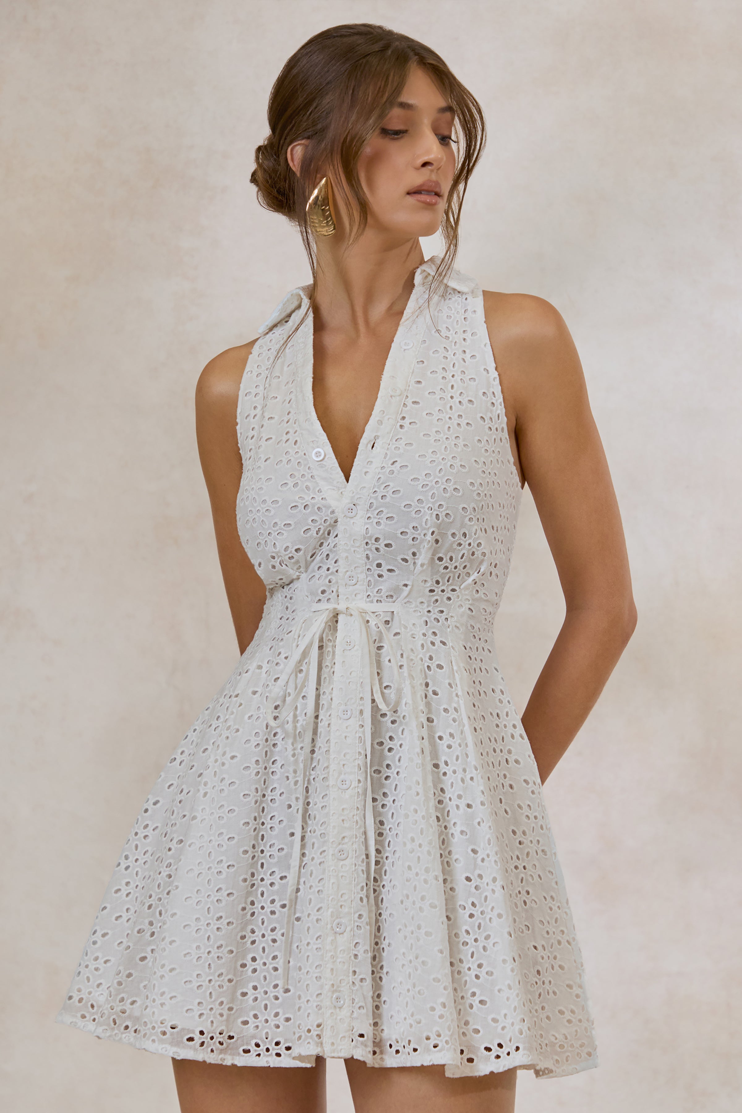 Loovay Zyraline Mini Jurk, Wit Broderie Anglaise met Strikdetail