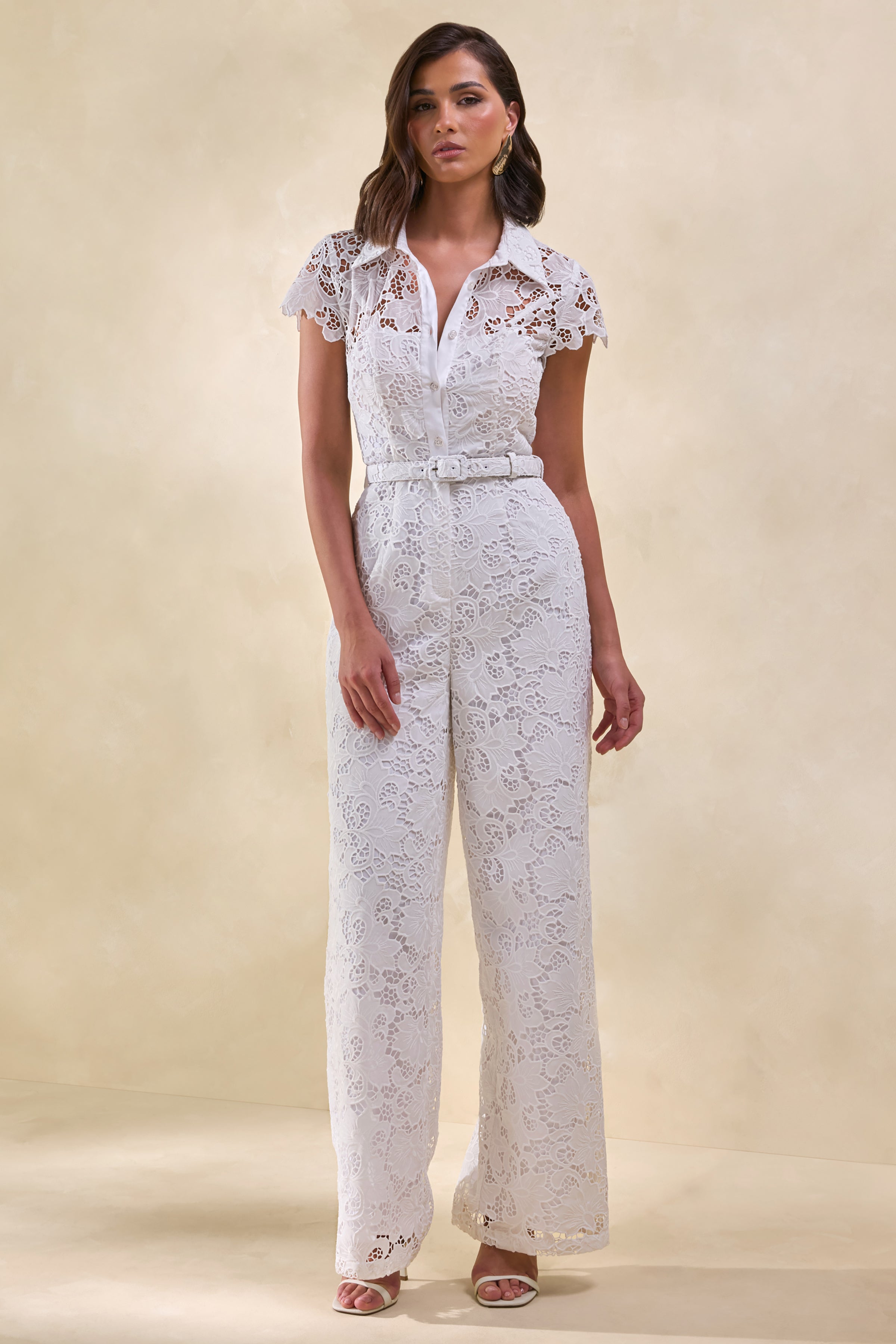 Loovay Élaris Jumpsuit, Witte Kanten Jumpsuit met Kraag en Ceintuur