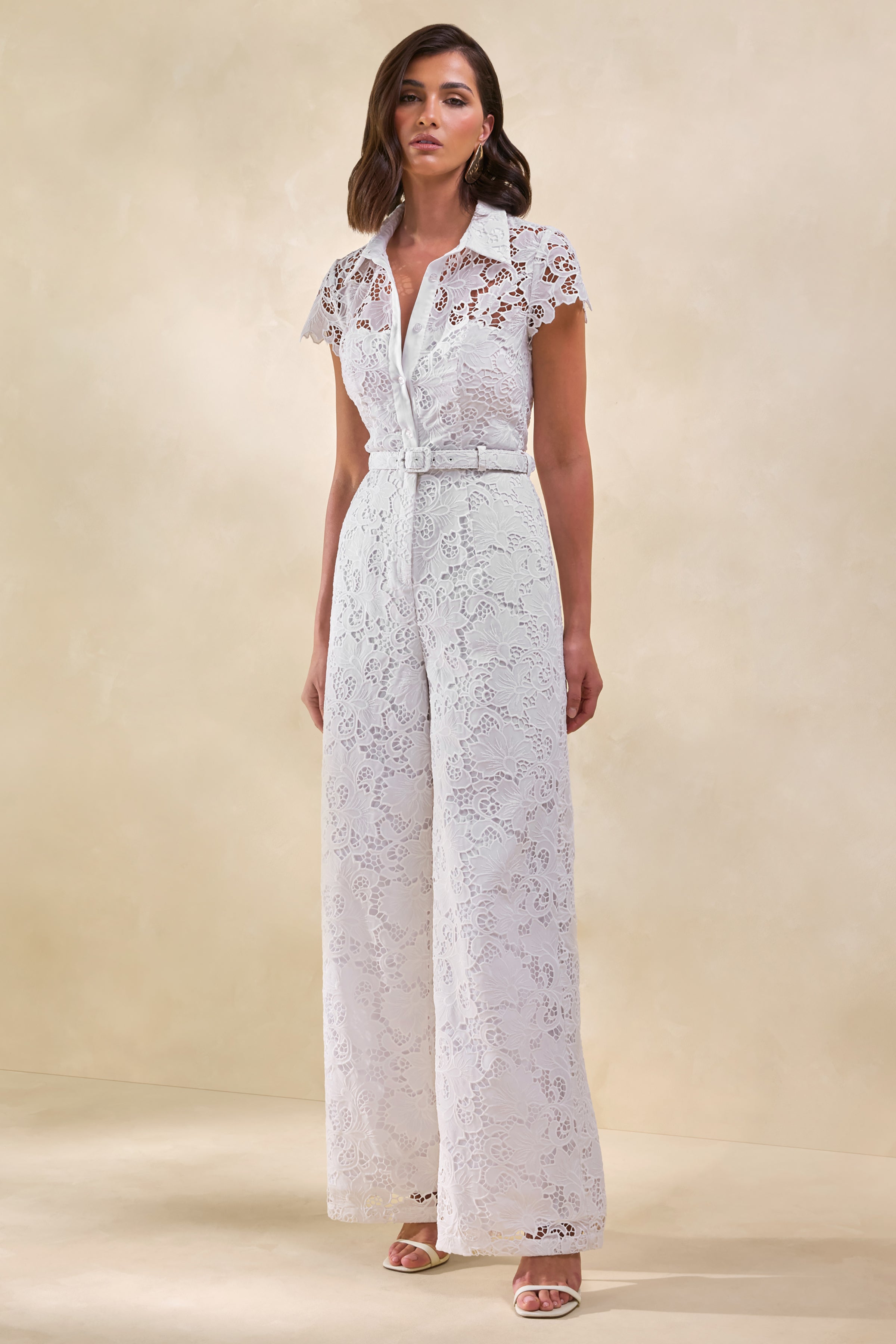Loovay Élaris Jumpsuit, Witte Kanten Jumpsuit met Kraag en Ceintuur