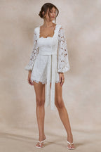 Loovay Élanora Playsuit, Witte Kanten Playsuit met Ballonmouwen