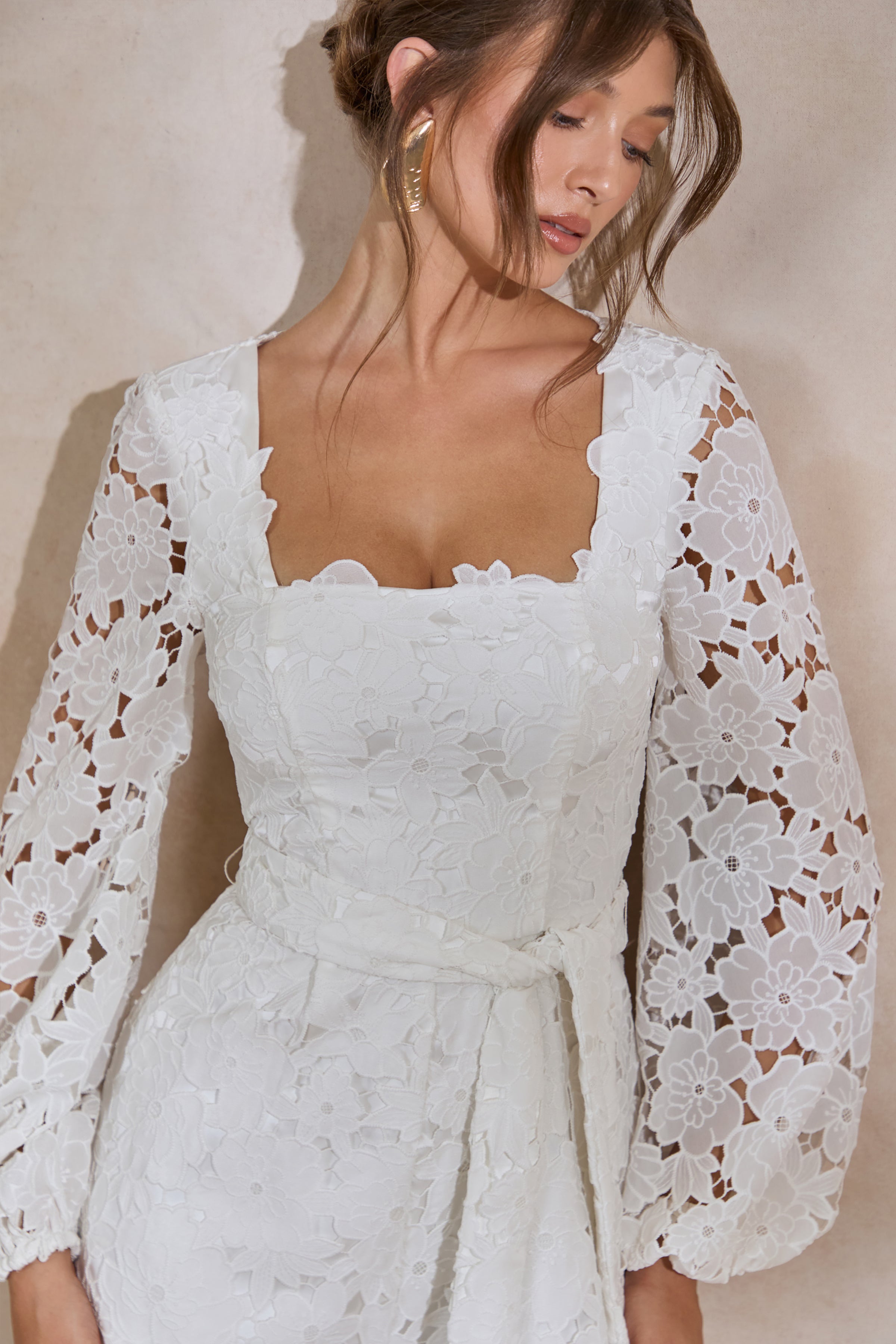 Loovay Élanora Playsuit, Witte Kanten Playsuit met Ballonmouwen