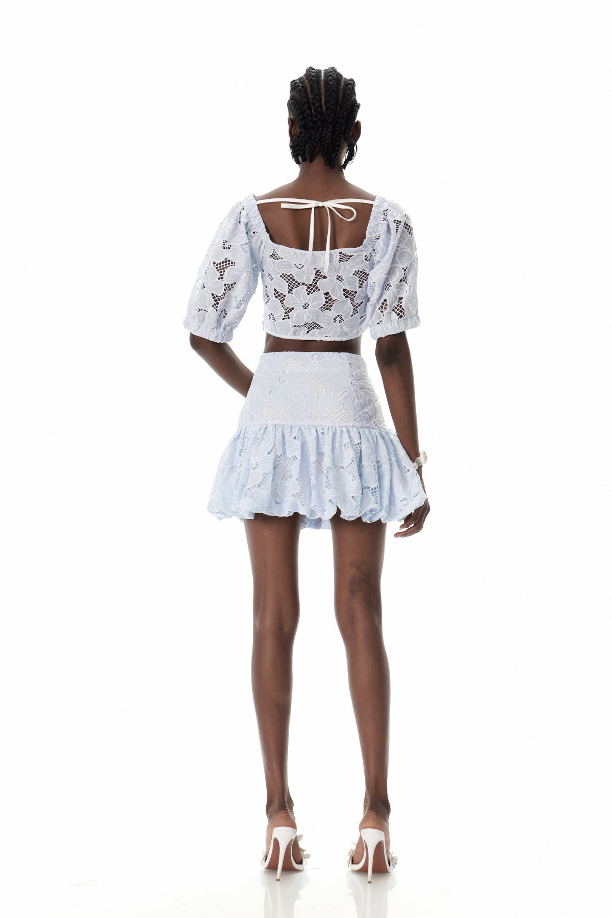 Loovay Fleurique, Witte Crop Top en Minirok Set
