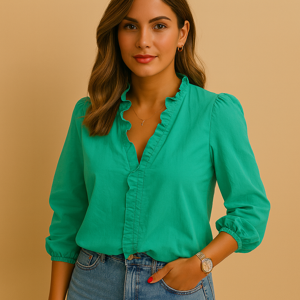 Coraline – De blouse die subtiel charme toevoegt