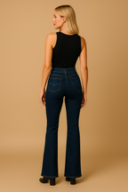 Carvelle – De jeans die je silhouet verlengt