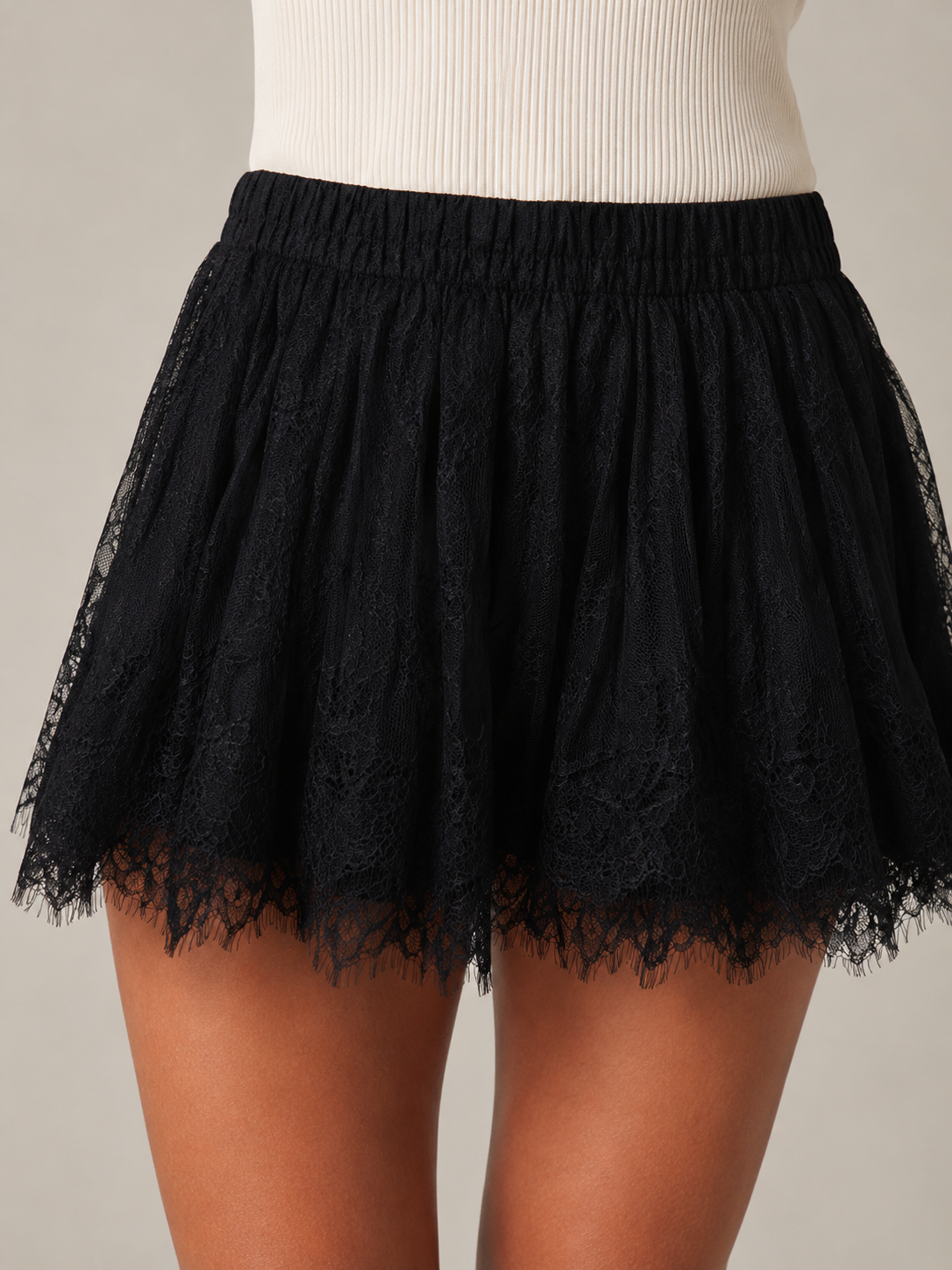 Loovay Roselle, Kanten Mini-Rok met Ruches