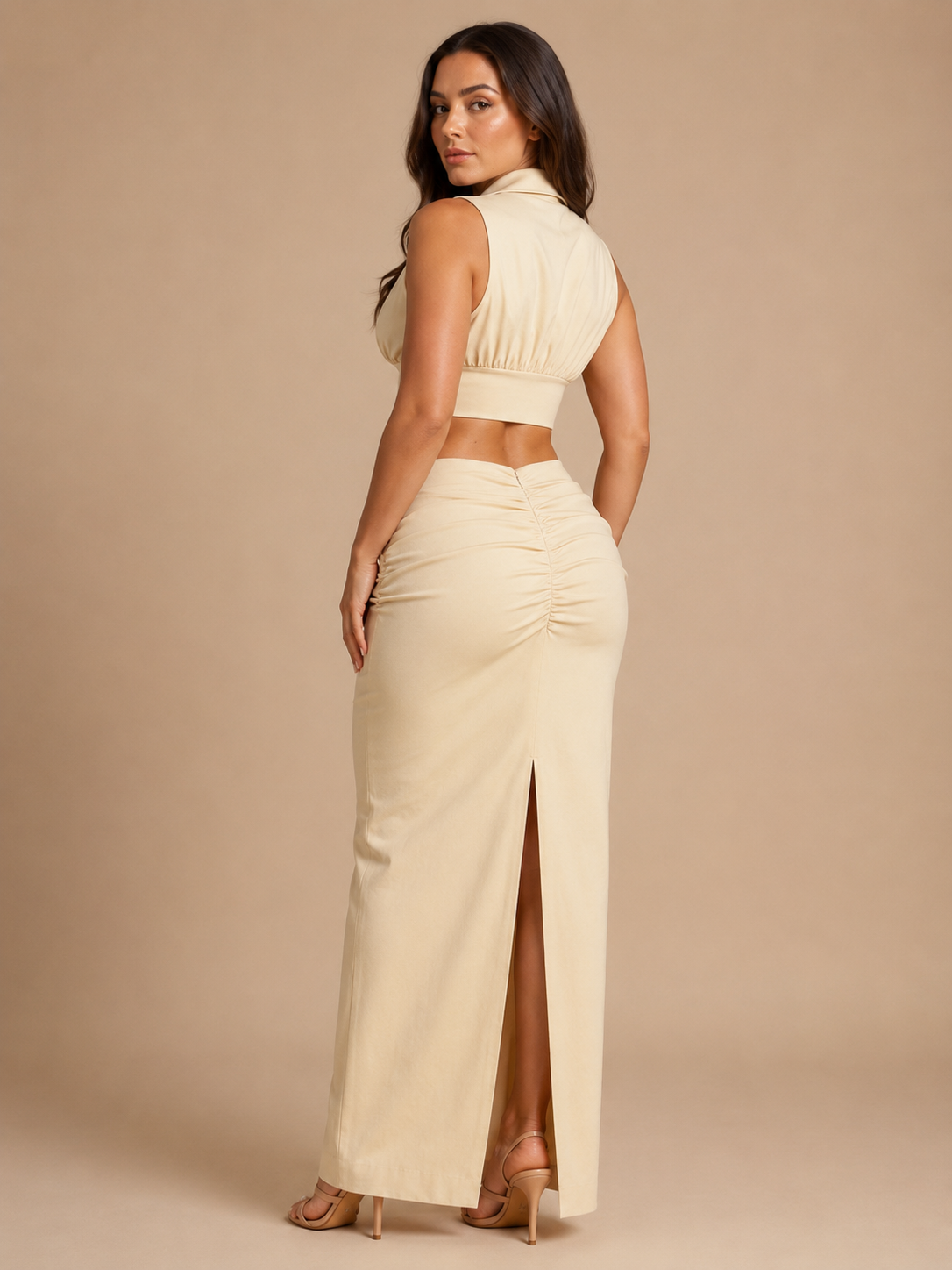 Loovay Soreva, Beige Tweedelige Set met Crop Top en Maxi-Rok