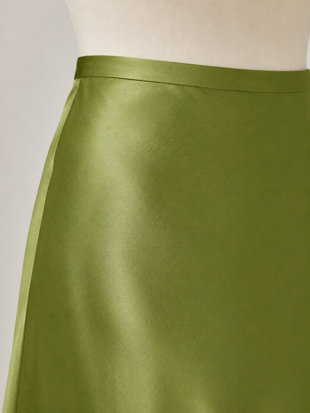 Loovay Luméra, Satijnlook Midi-Rok met Hoge Taille