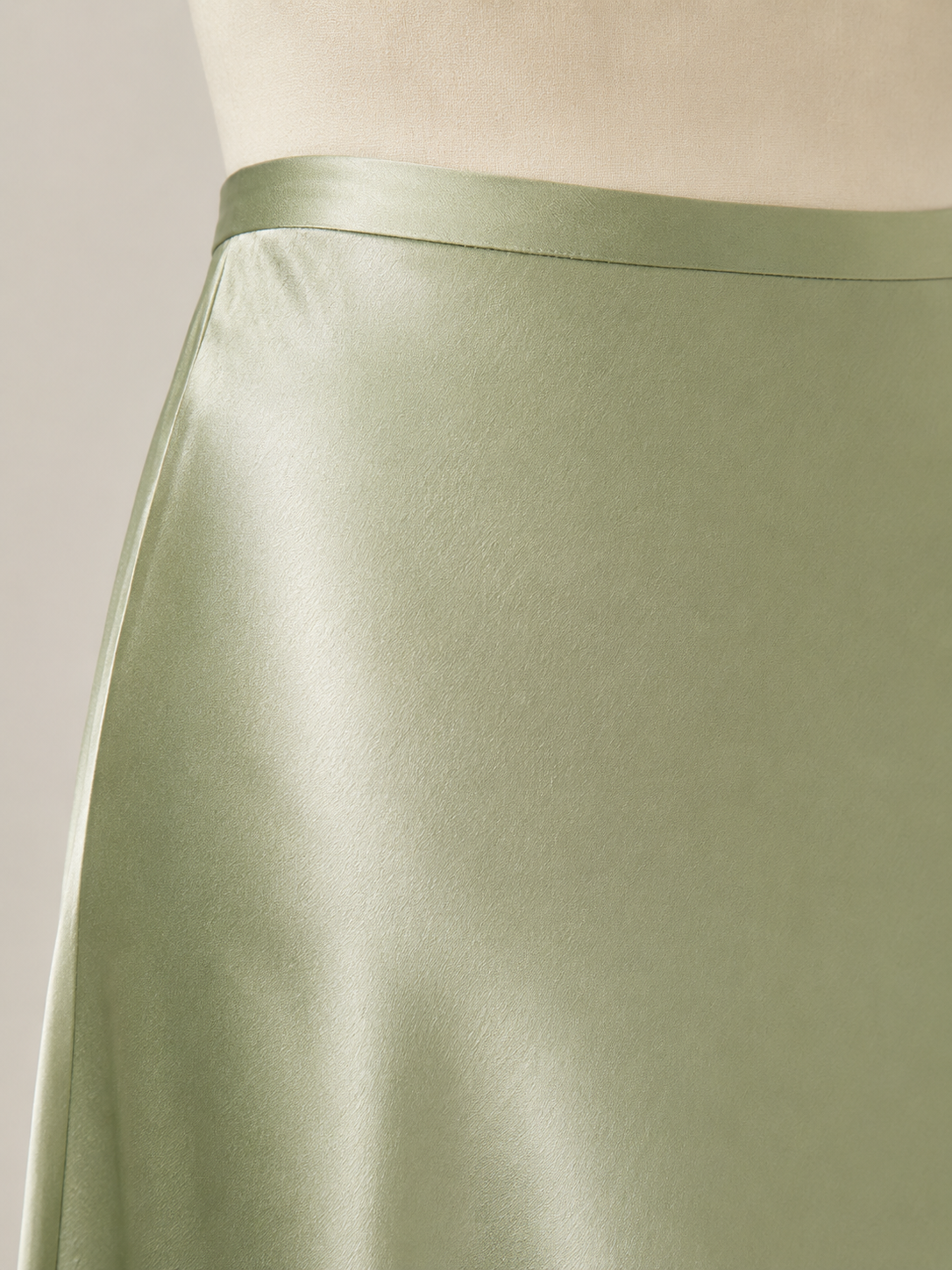 Loovay Luméra, Satijnlook Midi-Rok met Hoge Taille