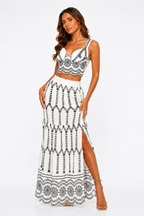 Loovay Bellaré Set, Geborduurde Elegantie