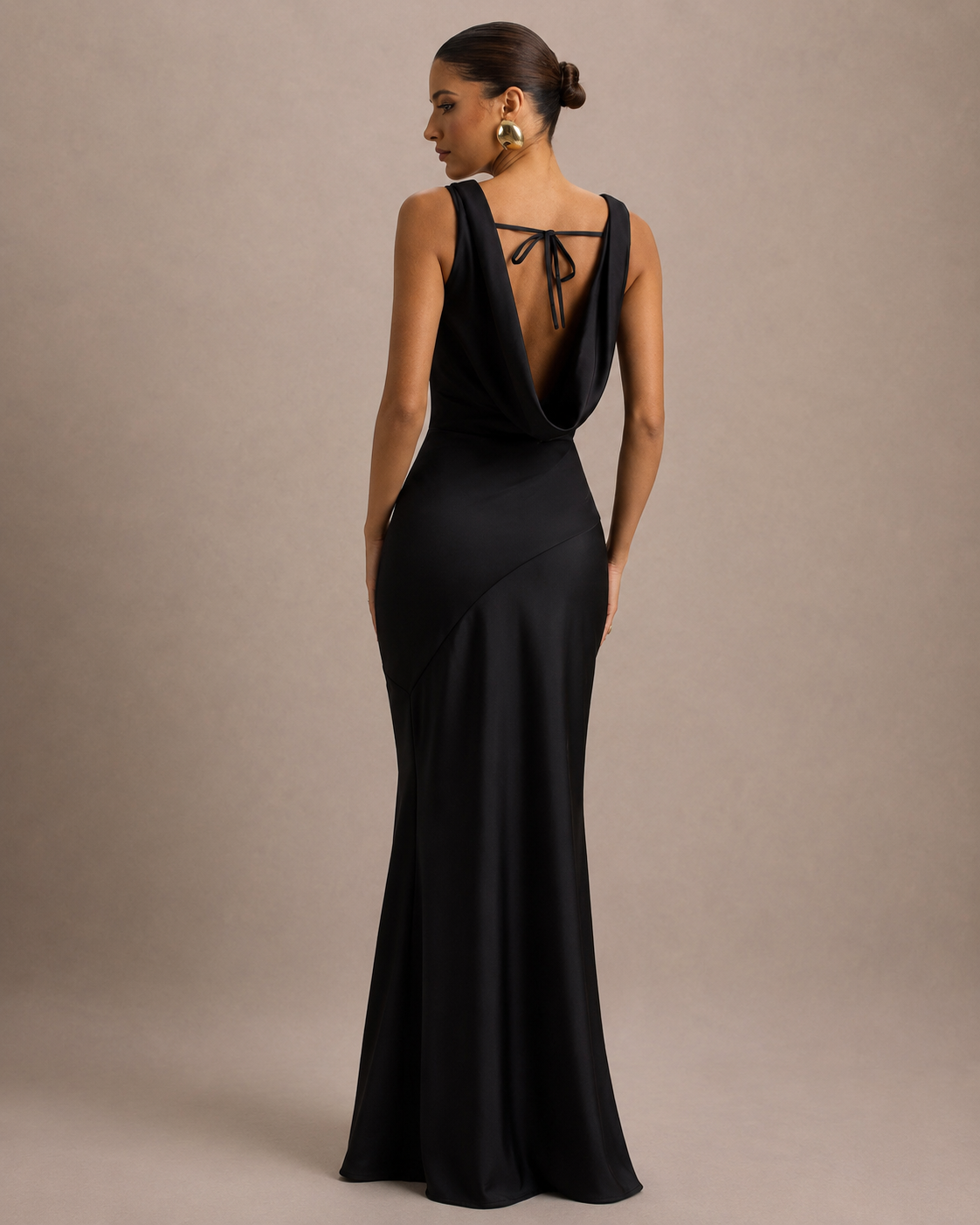 Loovay Veloura Maxi-jurk met Watervalhals en Open Rug