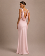 Loovay Veloura Maxi-jurk met Watervalhals en Open Rug