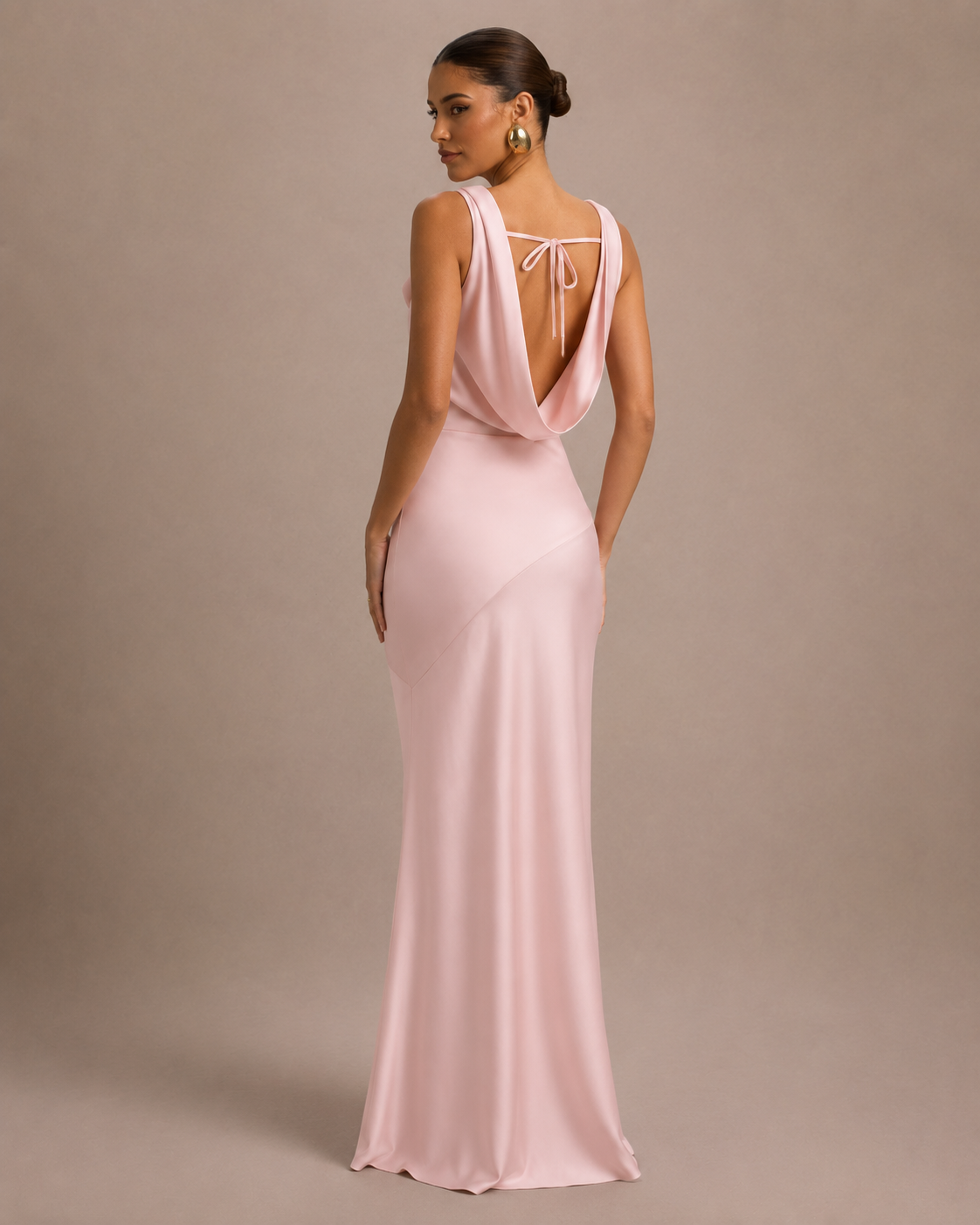 Loovay Veloura Maxi-jurk met Watervalhals en Open Rug