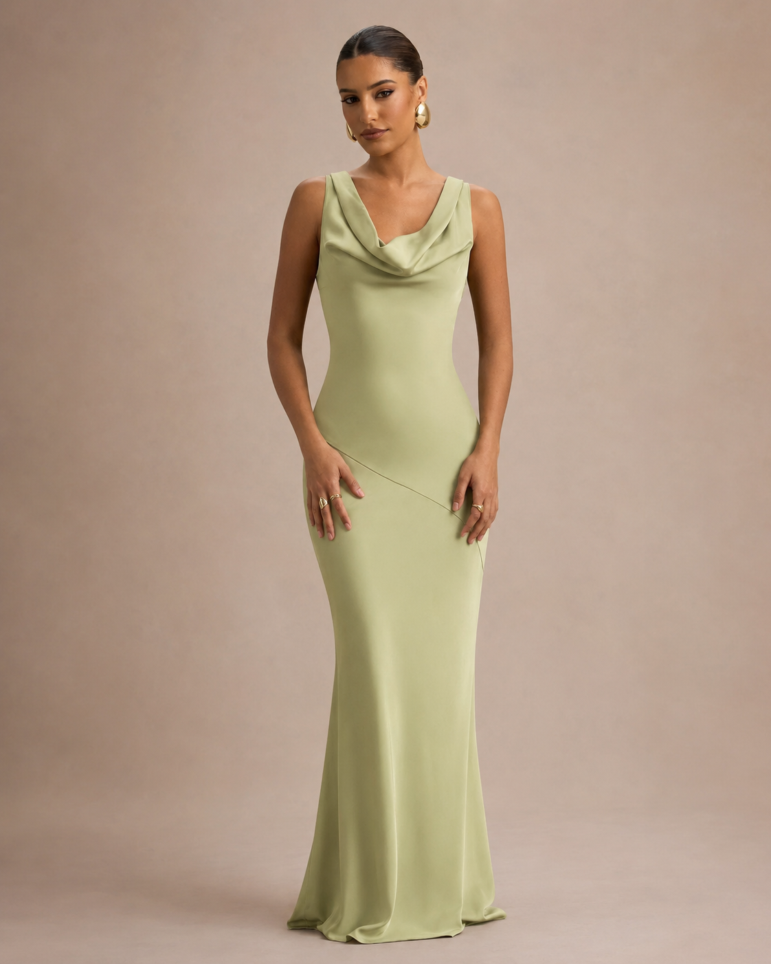 Loovay Veloura Maxi-jurk met Watervalhals en Open Rug