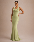 Loovay Veloura Maxi-jurk met Watervalhals en Open Rug