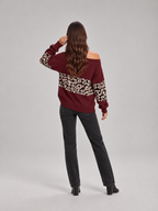 Loovay Rovina Off Shoulder Sweater met Luipaardprint