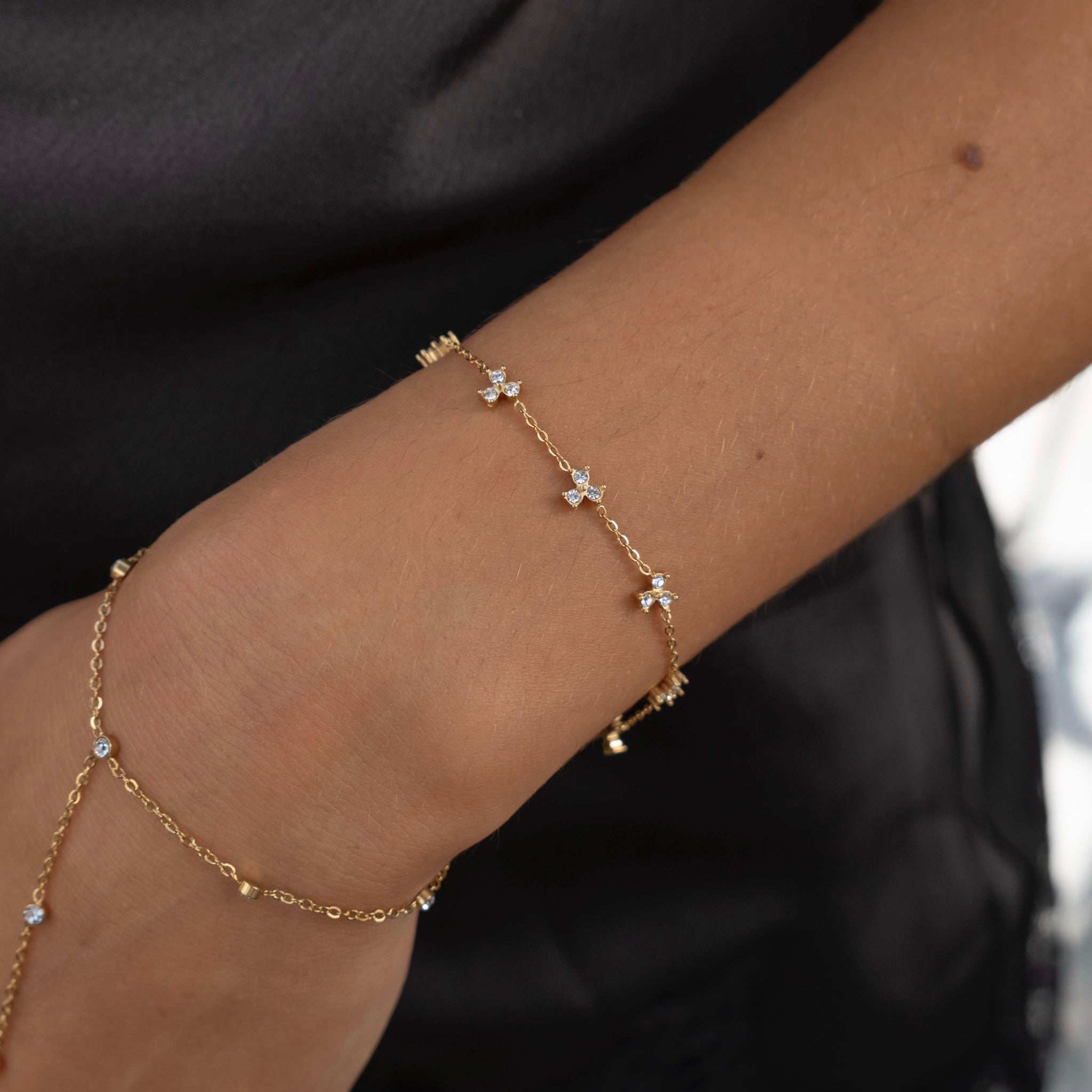 Loovay Floréa Armband, Bloem Bangle met Zirkonia