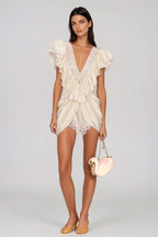 Loovay Cascada, Crèmewitte Playsuit met Ruches en Kant