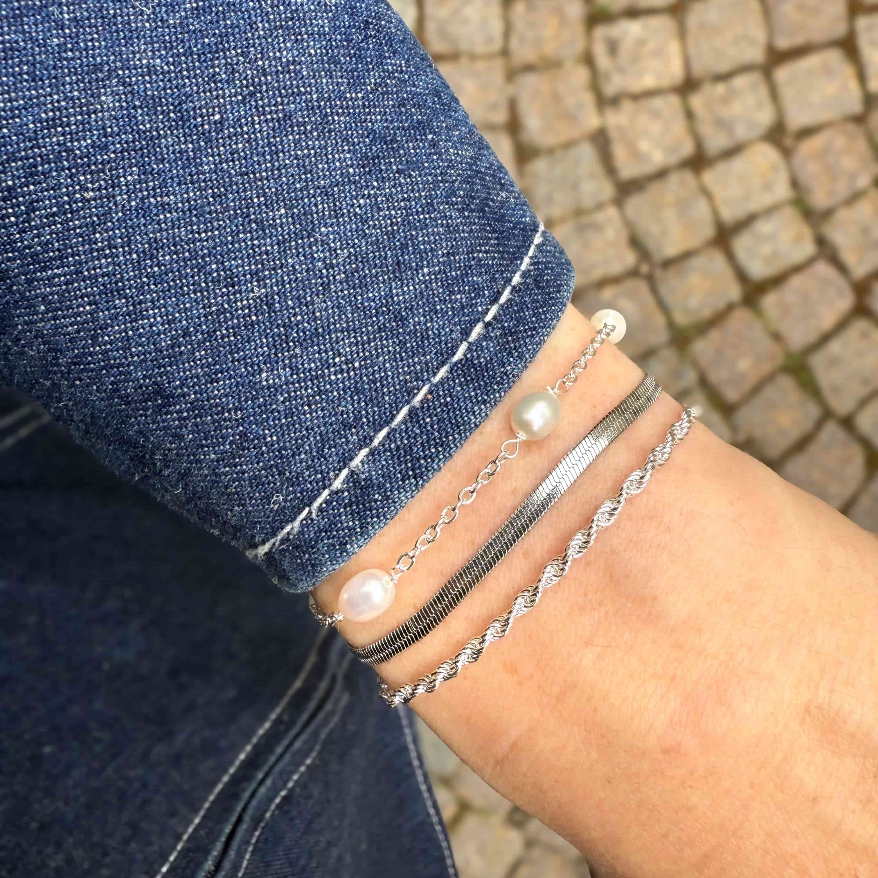 Loovay Lunéva Armband, Zilverkleurige Zoetwaterparel Armband