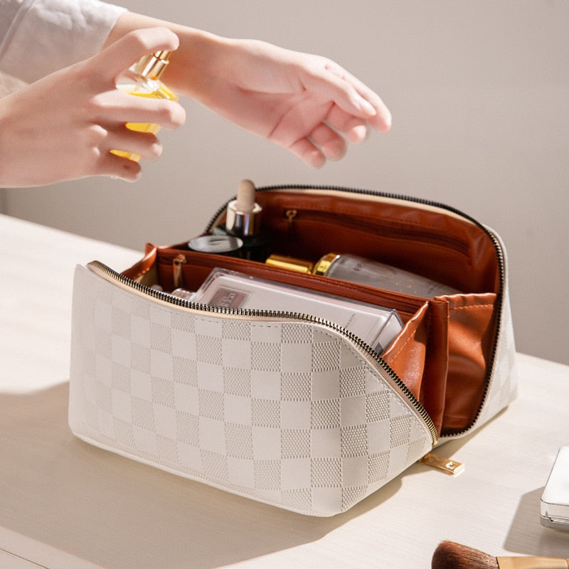 Loovay Dalenza Make-uptas, Geruit Design