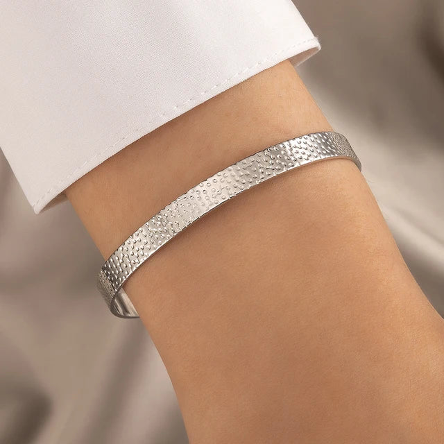 Loovay Janora Armband, Kruis Detail