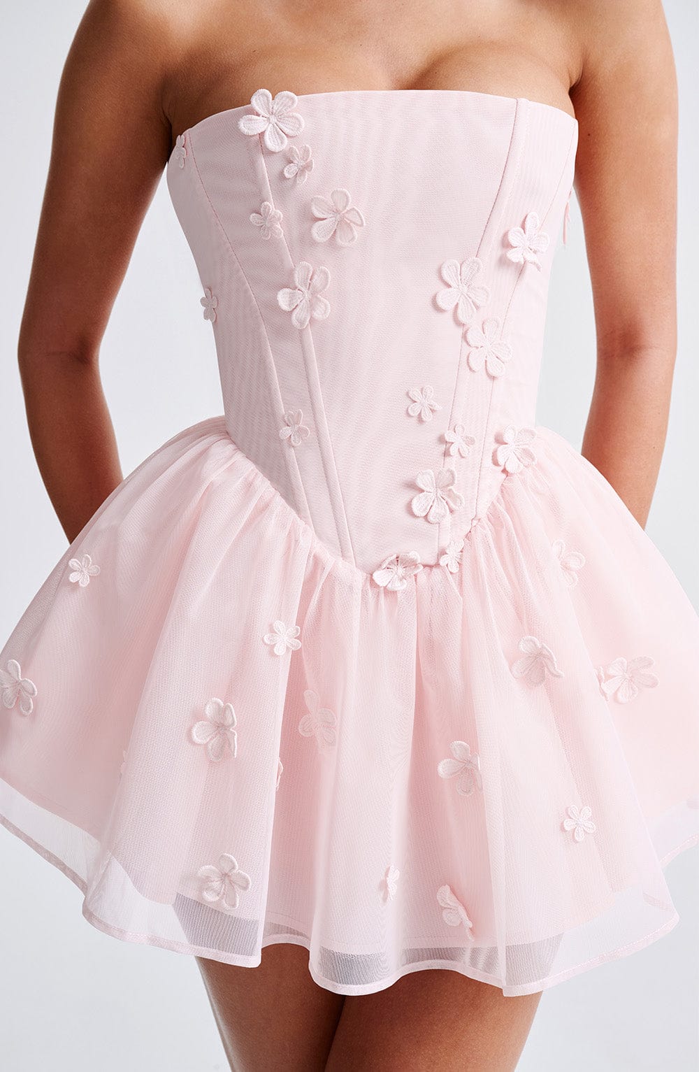 Loovay Fiorenna Strapless Mini Jurk met Bloemenapplicaties