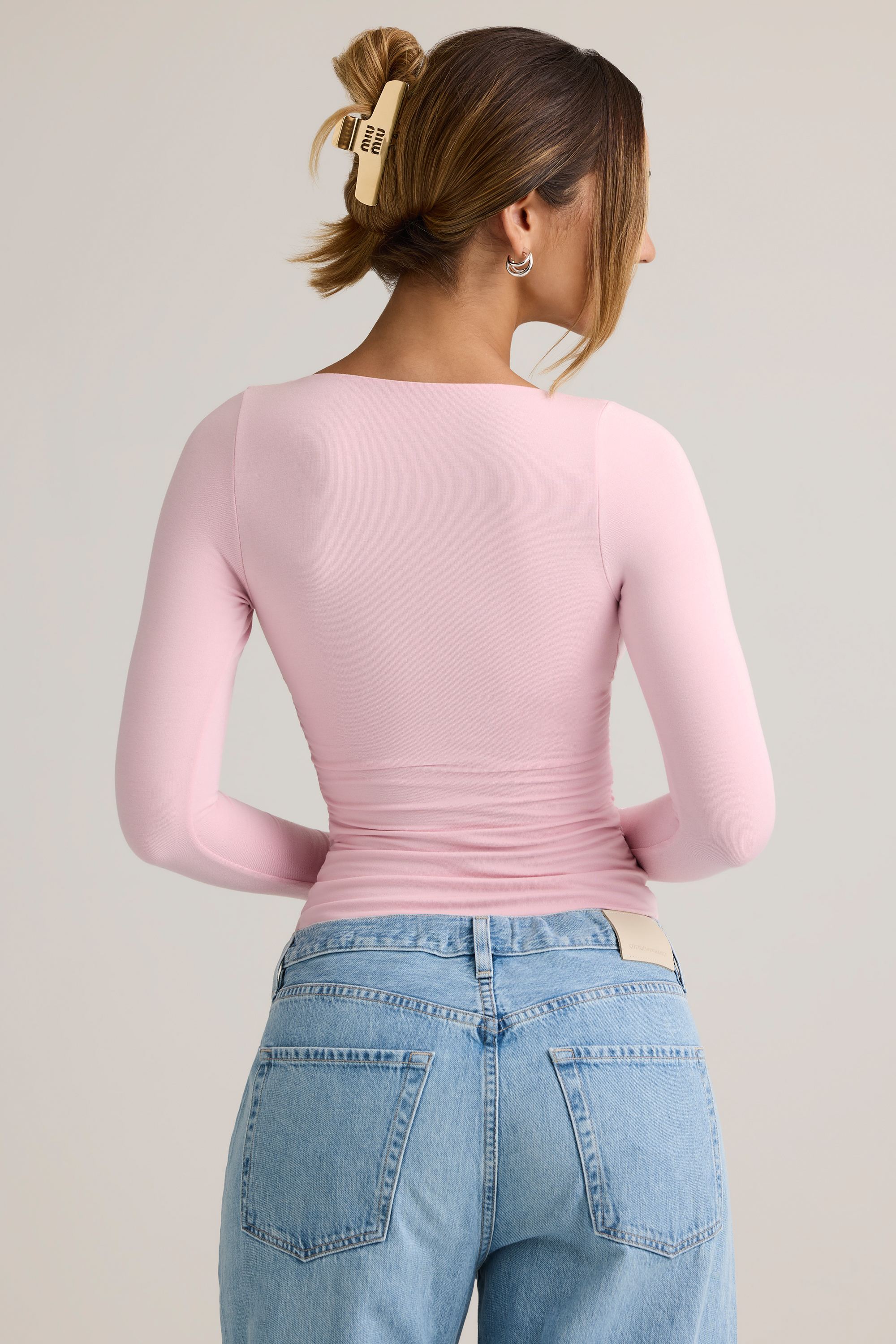 Loovay Solenne, Sculpt V Hals Top