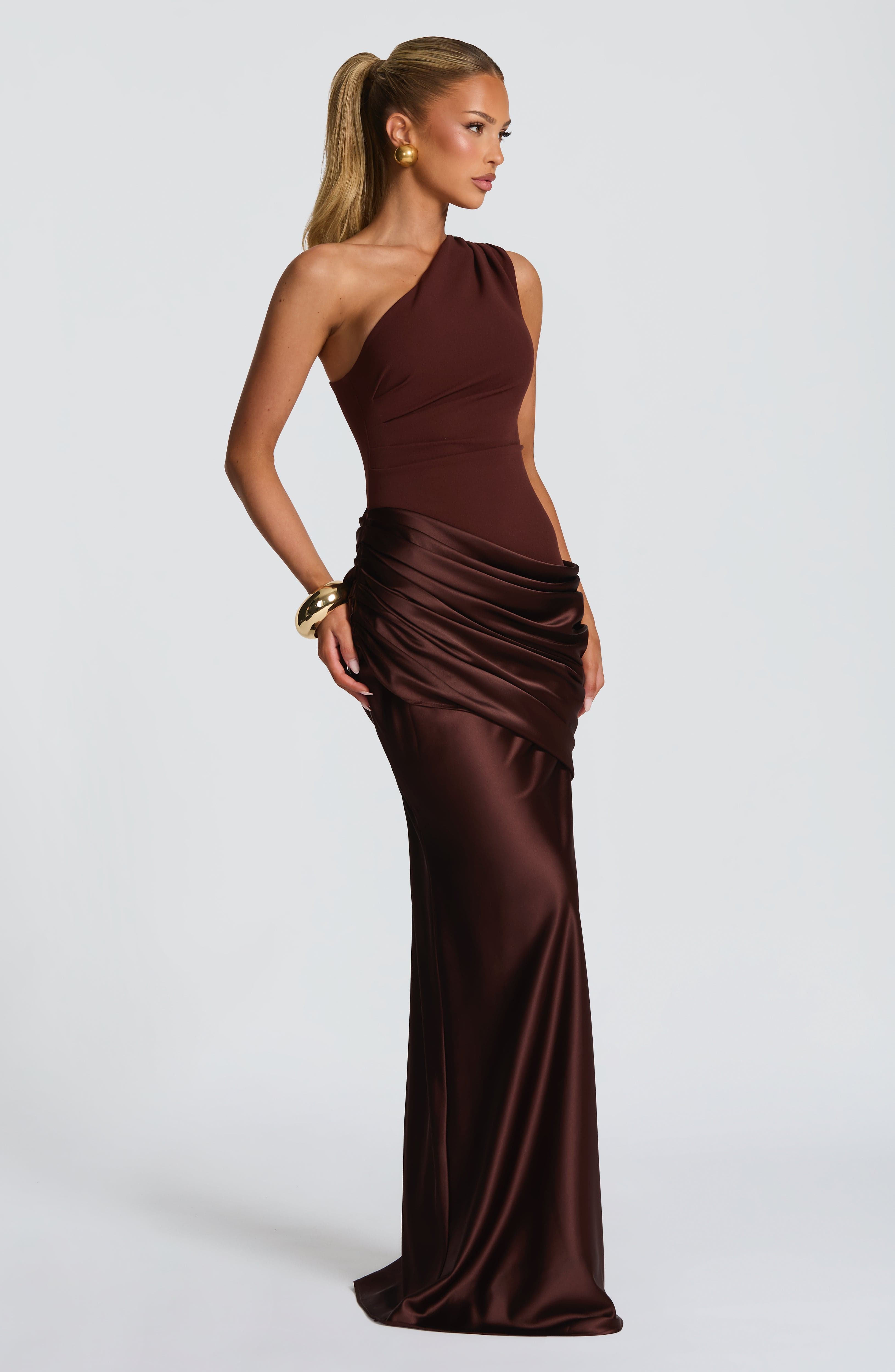 Loovay Abrielle Jurk, One Shoulder Maxi Design