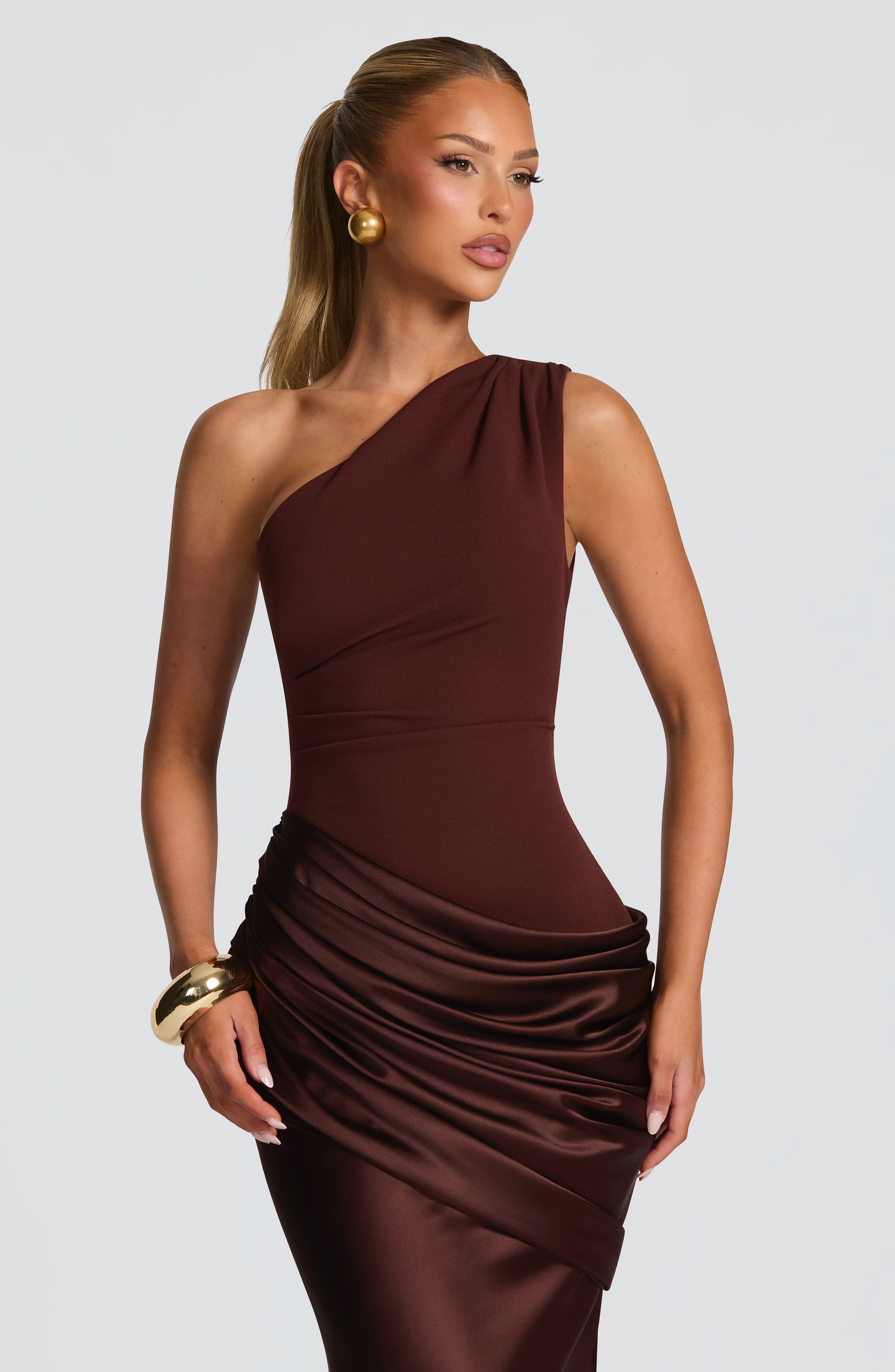 Loovay Abrielle Jurk, One Shoulder Maxi Design