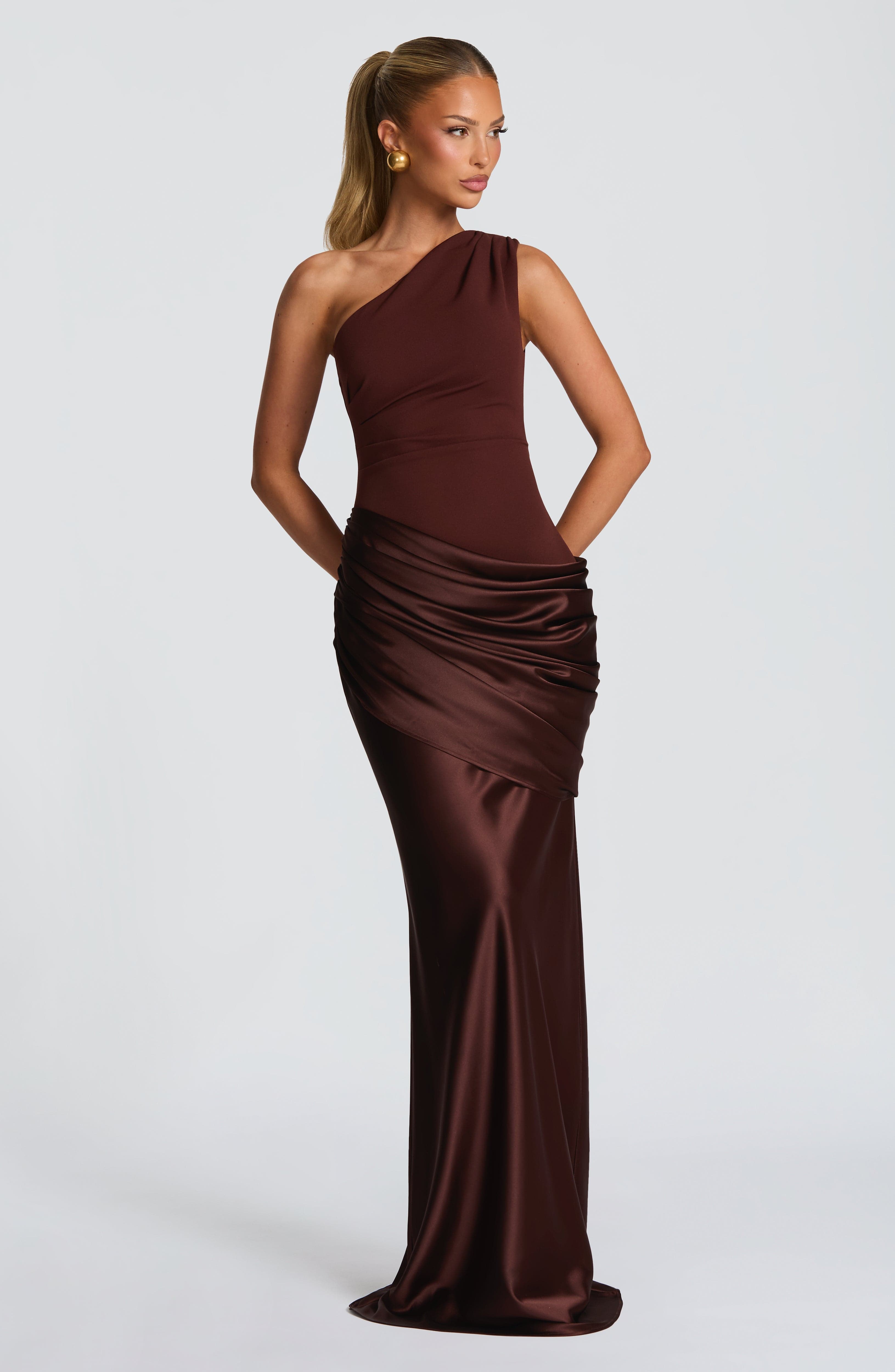 Loovay Abrielle Jurk, One Shoulder Maxi Design