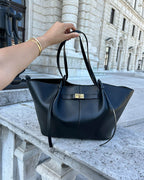 Loovay Courbelle Shopper met Gebogen Silhouet