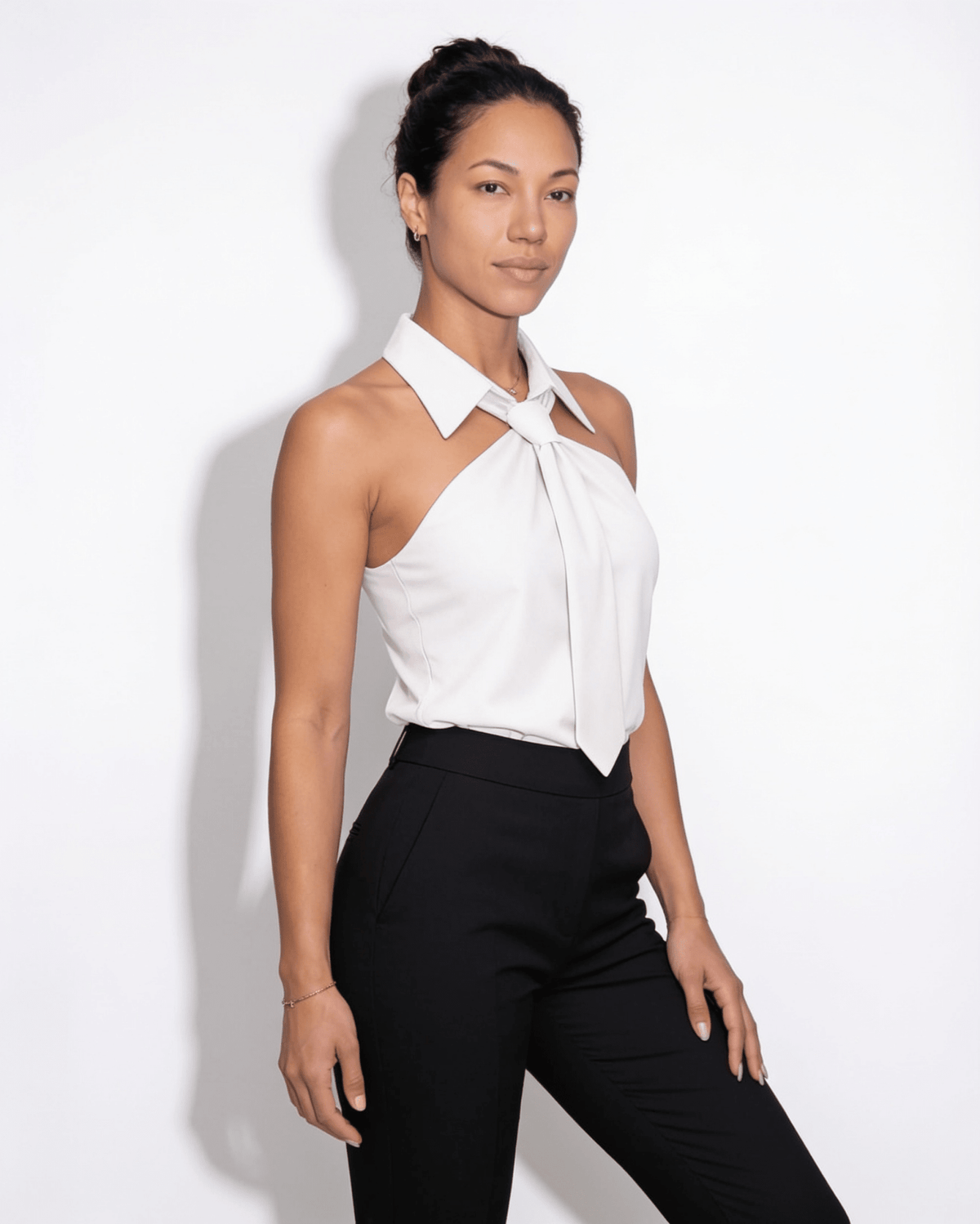Loovay Serelle Blouse, Haltertop met Kraag en Strik